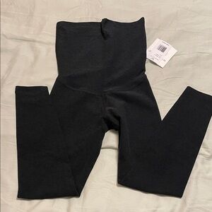 NWT Beyond Yoga Leggings *flaw*